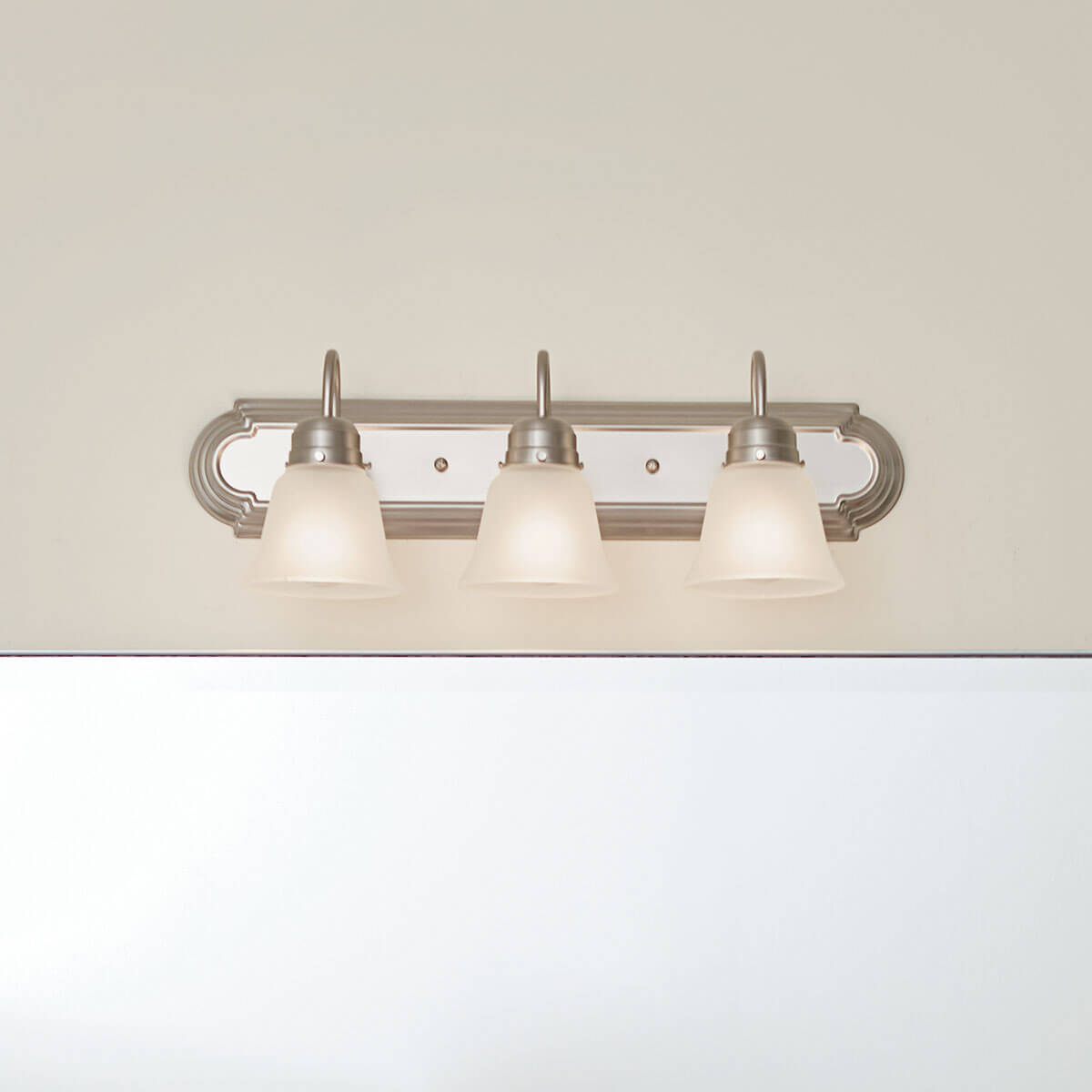 Kichler 5337NIS Nickel Vanity Light image 1