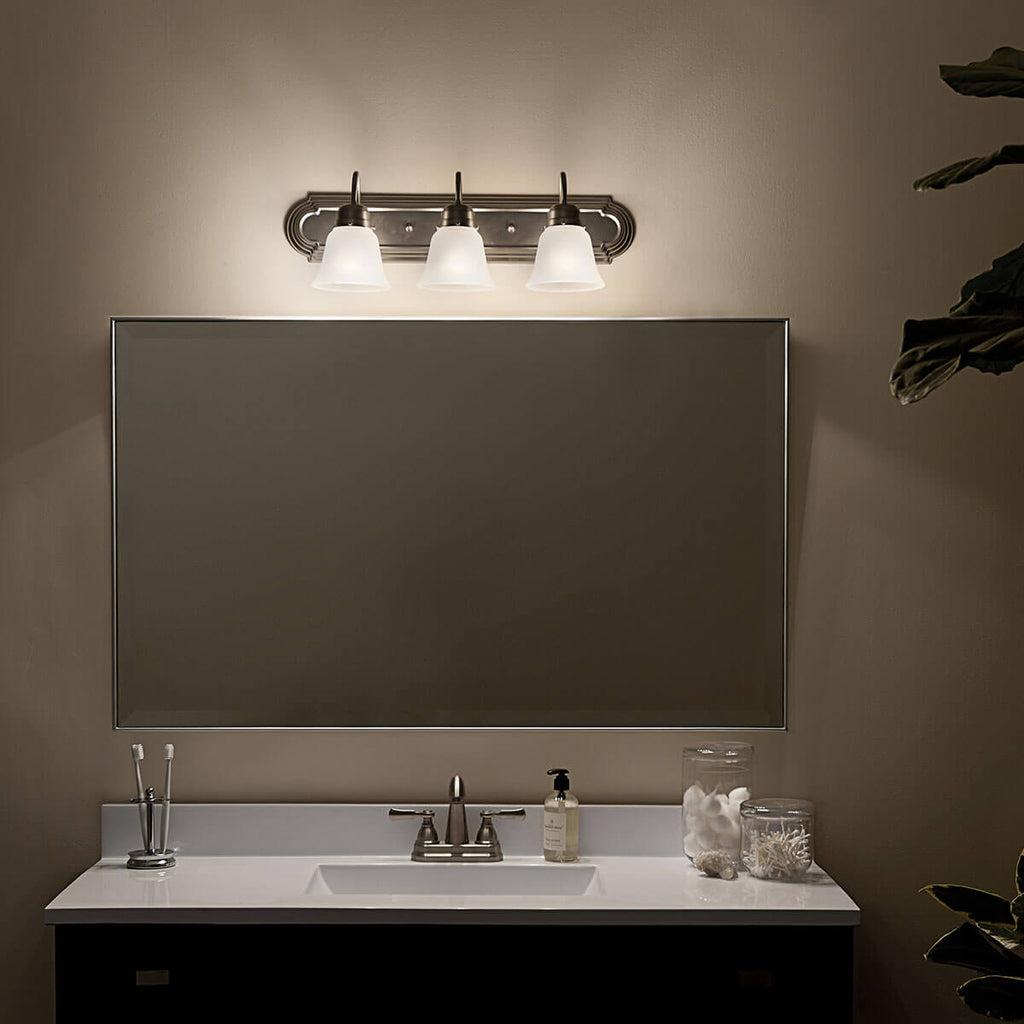 Kichler 5337NIS Nickel Vanity Light image 3